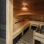 호텔 Regatta Restauracja 4*