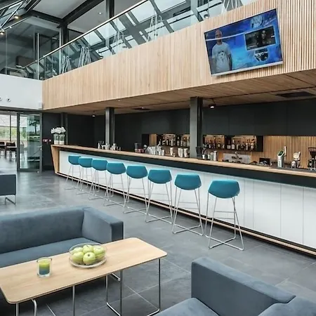 Regatta Restauracja 4*