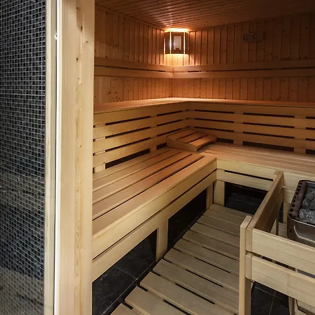 ホテル Regatta Restauracja 4*