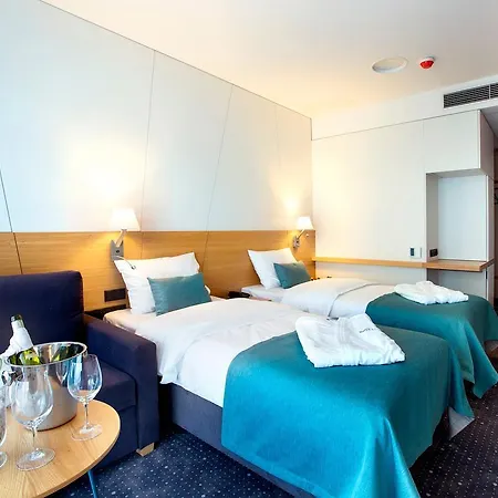 ホテル Regatta Restauracja 4*