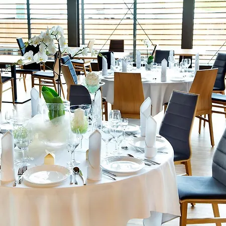 Regatta Restauracja פוזנן