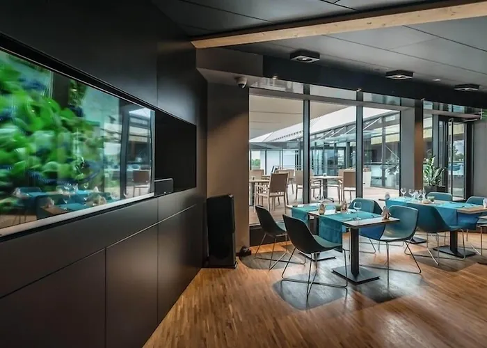 Regatta Restauracja 4* Познань